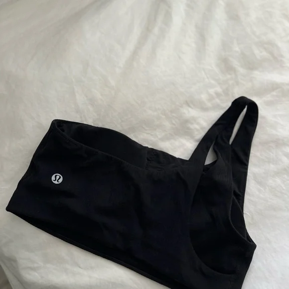 Lululemon Nulu Asymmetrical yoga bra